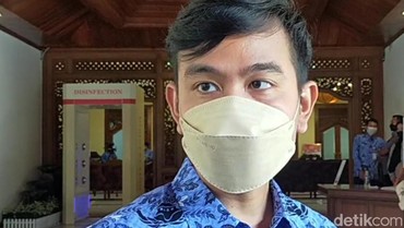 Sikap Santai Gibran Rakabuming Saat Iriana Jokowi Dihina Bikin Geram