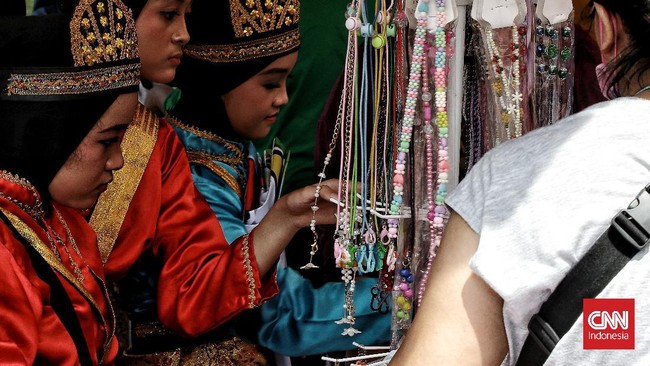 Pemerintah terus mendorong tren digitalisasi UMKM untuk lebih berkembang dan meluas guna mendukung percepatan pemulihan ekonomi nasional.