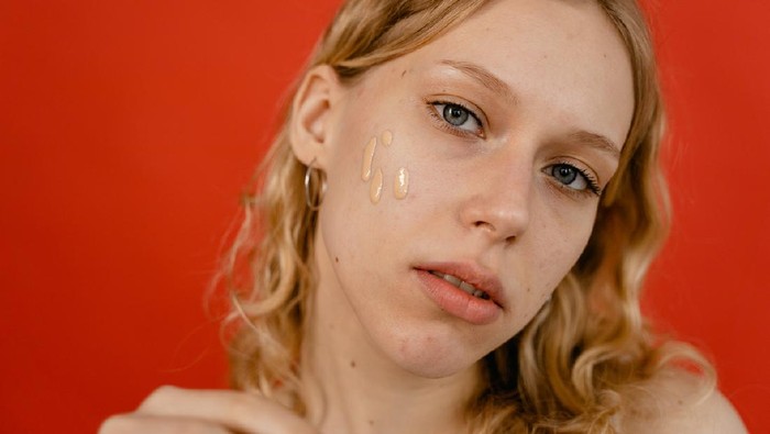 Deretan Fakta Soal Wajah Berminyak, Ternyata Nggak Selalu Menakutkan, Lho!