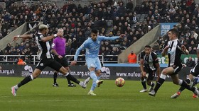 Legenda Man Utd Puji Bek-bek Man City