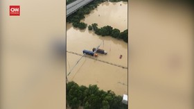 VIDEO: Banjir Besar Terjang Malaysia, 1.000 Orang Dievakuasi