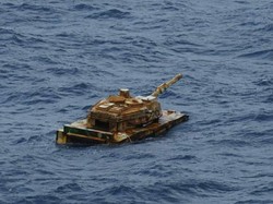 Viral Benda Mirip Tank Mengambang di Natuna, TNI Bilang Tak Berbahaya