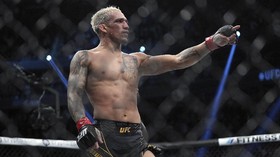 Oliveira Incar Hajar McGregor di UFC 274