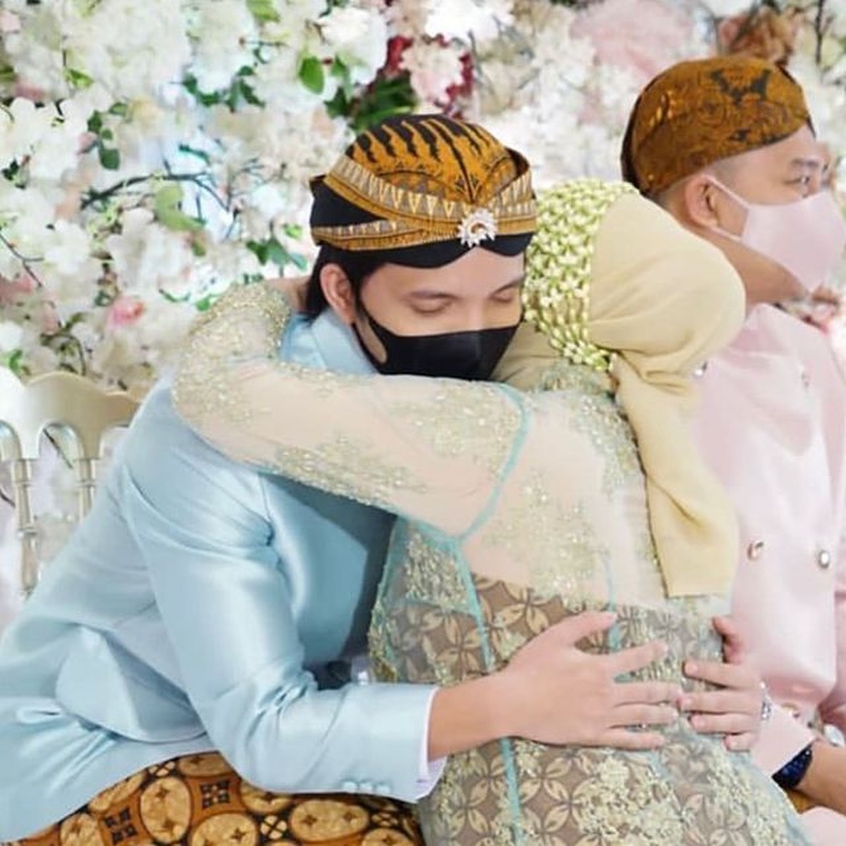 8 Potret Acara Mitoni 7 Bulanan Aurel Hermansyah Digelar Mewah