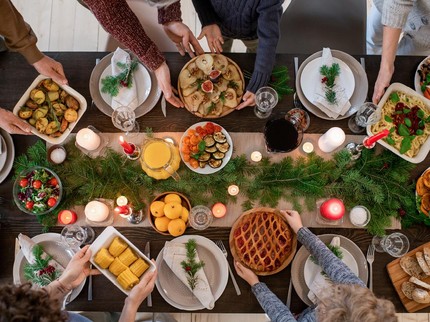 7 Tips Cegah Gagal Diet Saat Natal, Makan Pakai Piring Kecil!