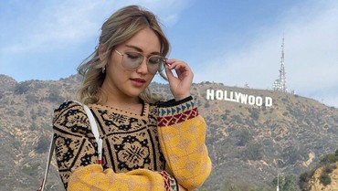 img-title Ayu Ting Ting Ungkap Ketagihan Belajar Melukis