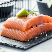 5 Manfaat Ikan Salmon Untuk Kecantikan, Bisa Bikin Kulit Glowing Secara Alami, Lho!