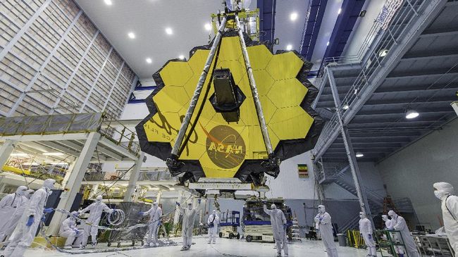 James Webb Telescope Arrives in Orbit 1.5 Million Km from Earth