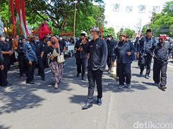 Puluhan Kades di Banyuwangi Turun Jalan Tolak Perpres 104/2021 Soal Dana Desa