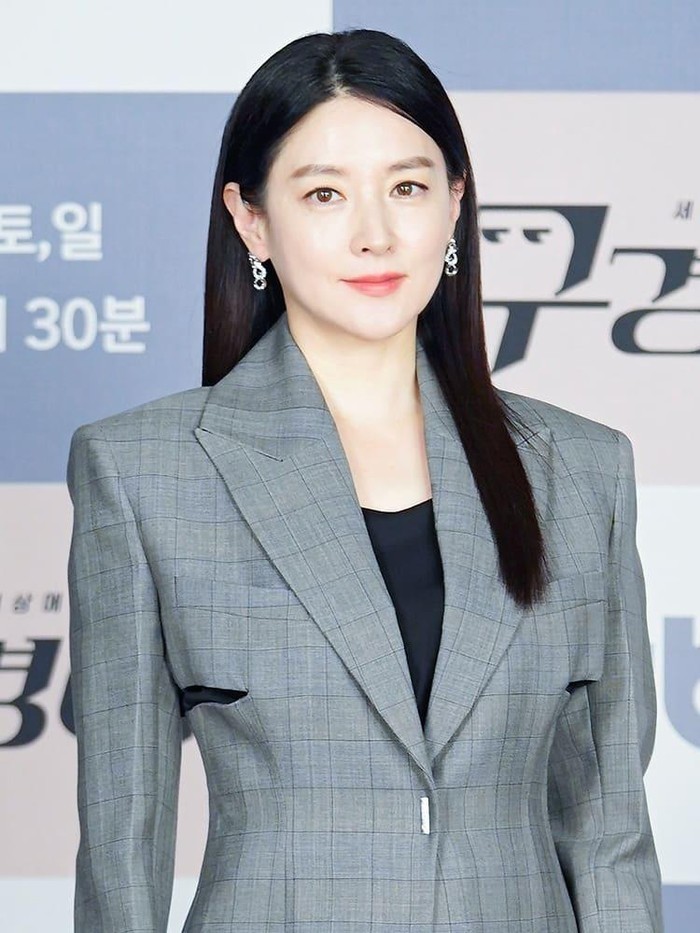 Lee Young Ae produktif bermain film dan drama meski sudah memiliki anak