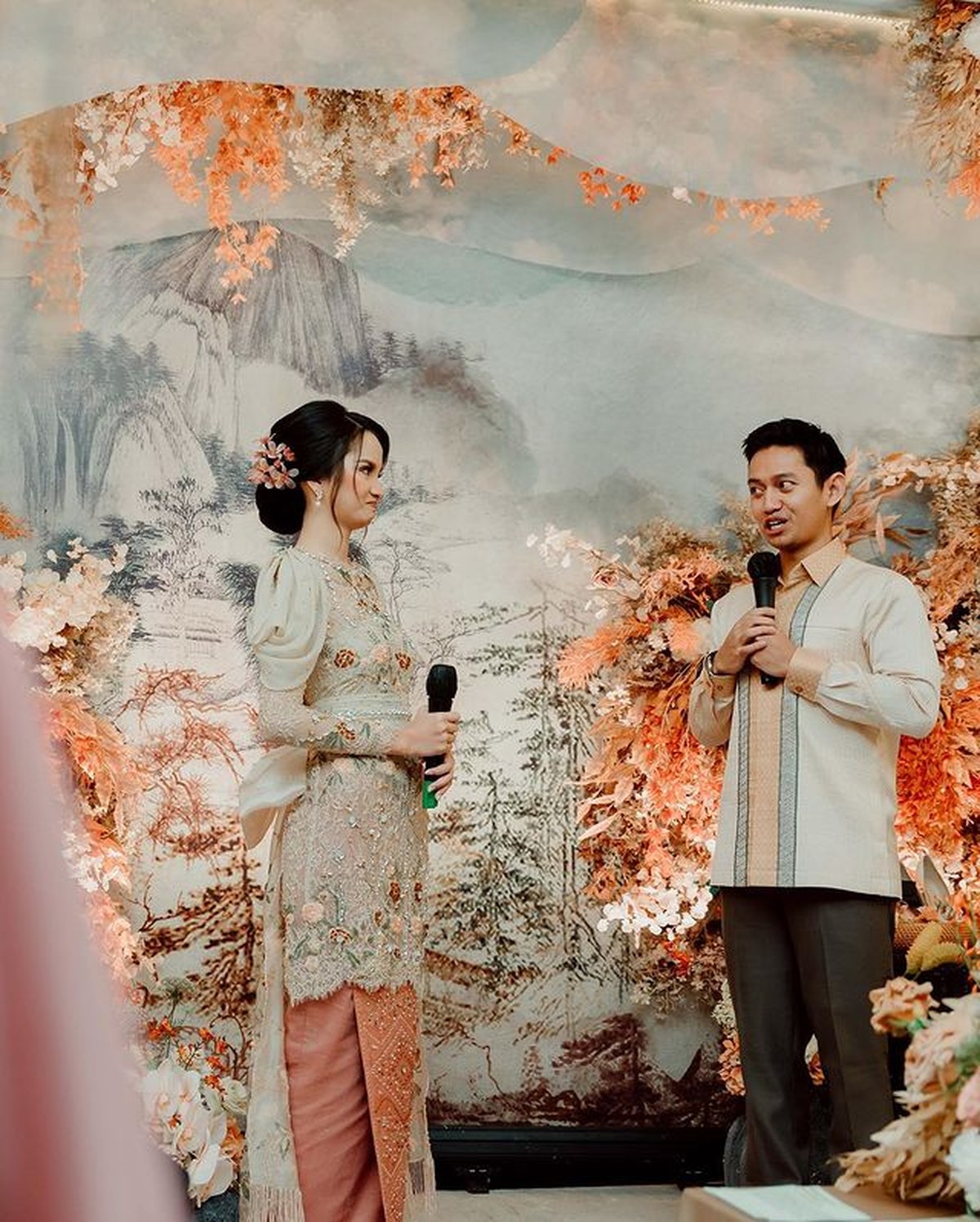 Belva Devara lamar sang kekasih Sabrina Anggraini secara resmi di hadapan keluarga&period; Yuk intip momennya&excl;