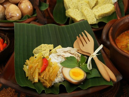 3 Resep Nasi Liwet, Enak untuk Makan Bareng Keluarga Besar Bun