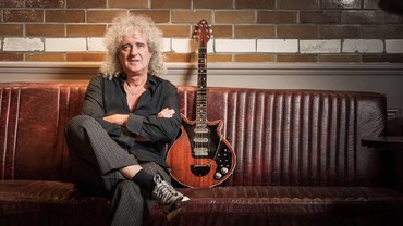 img-title Positif COVID-19, Brian May Menyesal ke Pesta Tak Pakai Masker