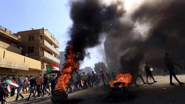 Protes Kudeta Militer Sudan, Tiga Demonstran Tewas Ditembak Sebanyak tiga demonstran tewas akibat ditembak pasukan keamanan Sudan pada Kamis (6/1).