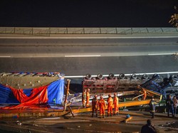 4 Orang Tewas dalam Insiden Jembatan Tol Ambruk di China