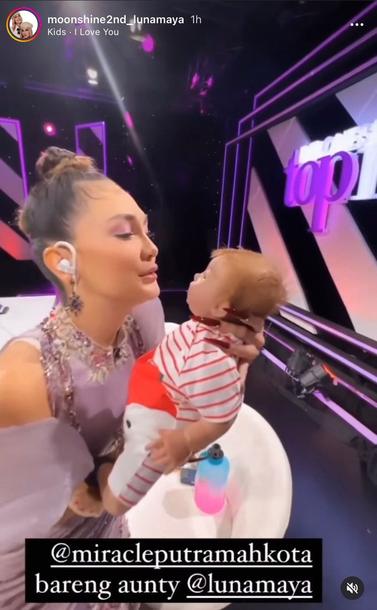 Putra Ivan Gunawan&comma; Miracle Putra Mahkota atau dipanggil Eqqel jadi sorotan&period; Yuk intip potret Eqqel bersama para selebritis Tanah Air&excl;