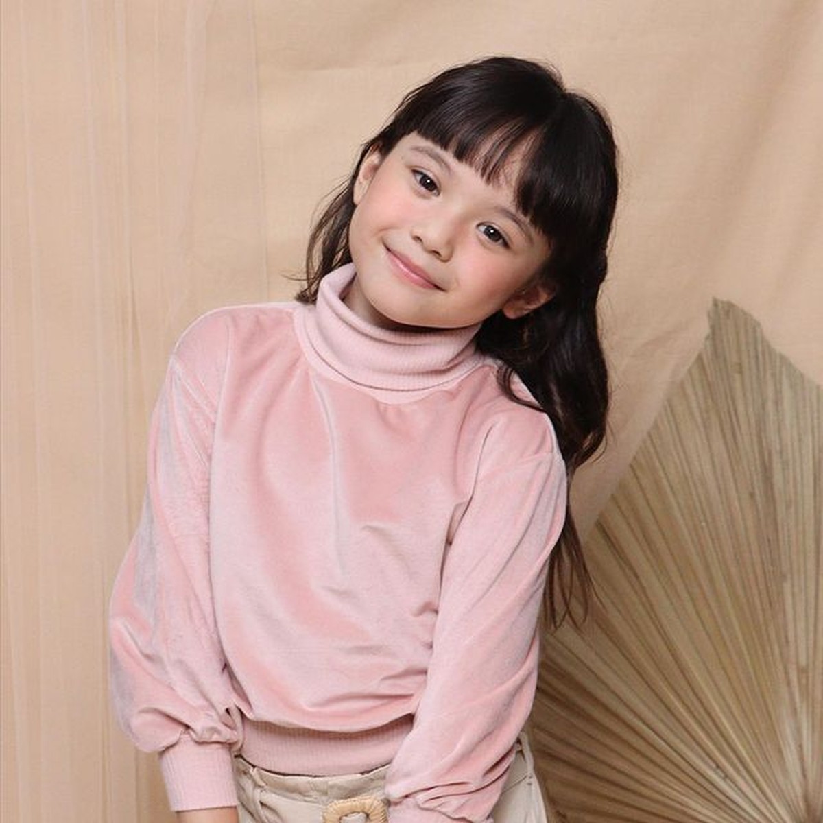 Baru-baru ini Gading melakukan sesi pemotretan dan modelnya adalah Gempita putri tunggalnya jadi sorotan&period; Yuk intip potretnya&excl;