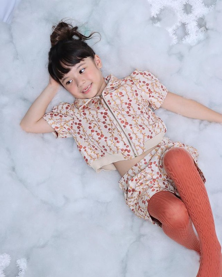 7 Pemotretan Terbaru Gempita Difoto Sang Ayah Gading Marten Tuai Pujian Baru-baru ini Gading melakukan sesi pemotretan dan modelnya adalah Gempita putri tunggalnya jadi sorotan. Yuk intip potretnya!