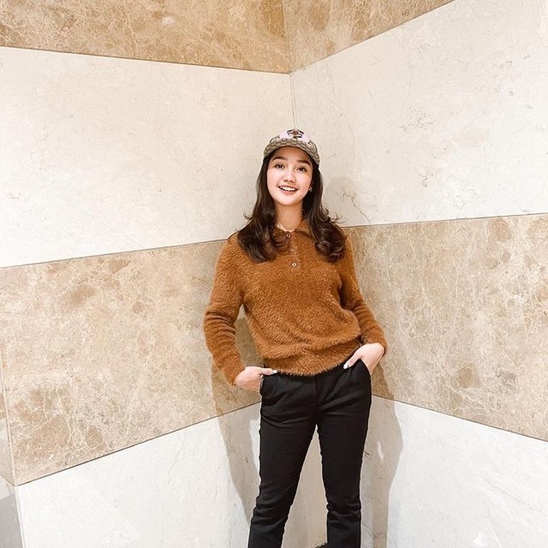 7 Potret Chika Seleb TikTok yang Ngaku Belum Putus dari Thariq Halilintar Sebelumnya, Chika seleb TikTok diketahui berpacaran dengan Thariq Halilintar dan mengaku belum putus. Yuk intip potretnya!