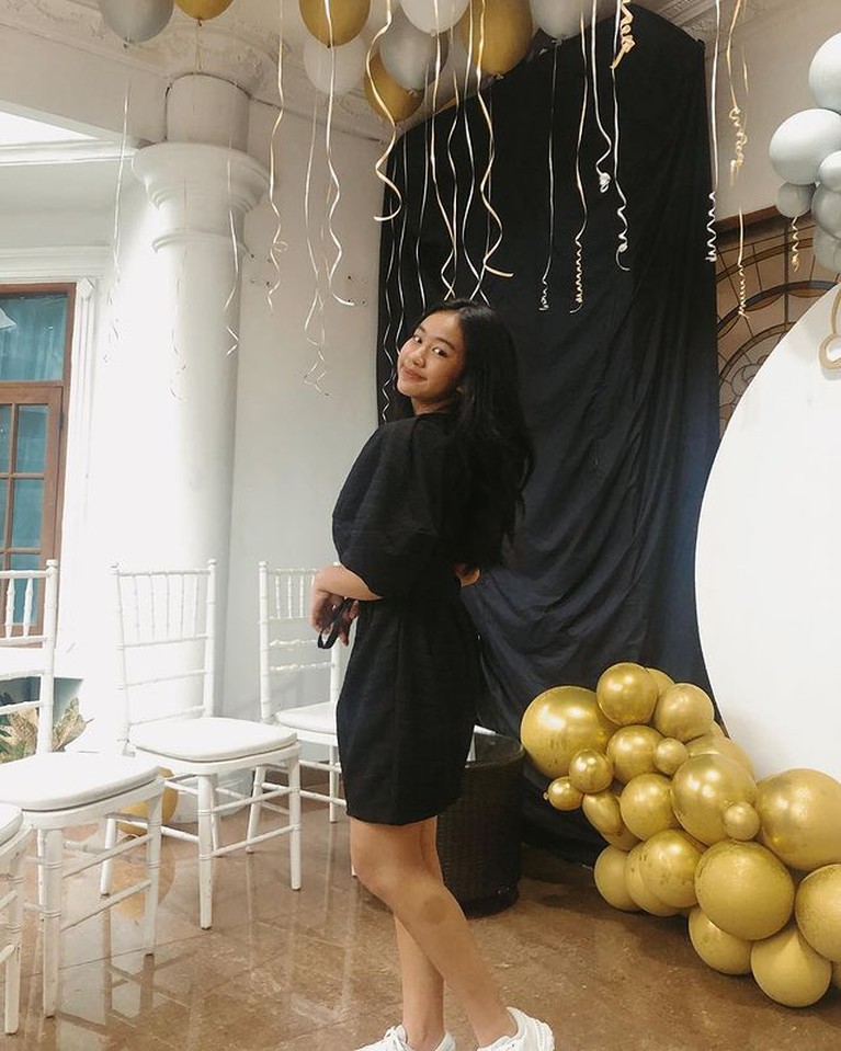7 Potret Diarra Rachbini Anak Alya Rohali Jadi Gadis Sampul 2021 Anak Alya Rohali, Diarra Rachbini ikuti jejak sang ibunda jadi model dan menang Gadis Sampul 2021. Yuk intip potretnya!