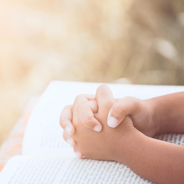 Lirik Lagu Bapa Sentuh Hatiku - Maria Shandi