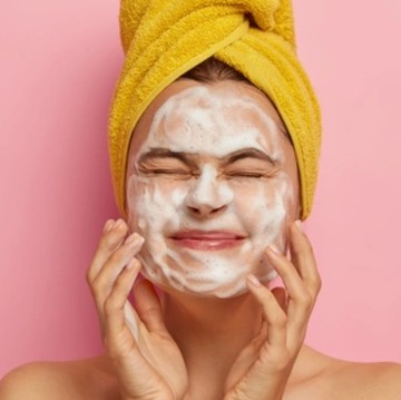 img-title 3 Cleansing Balm Lokal Terbaru di Akhir Tahun 2021, Bikin Kulit Bersih dan Halus! Sudah Punya?