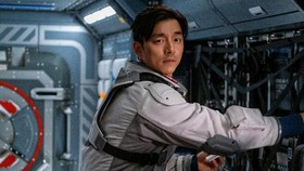 Kisah Perjuangan Kru hingga Pemeran Wujudkan The Silent Sea