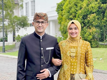 Hengky Kurniawan Masak Sendiri untuk Sahur Pertama, Netizen Salfok Kuali Hitam