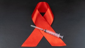 3 Cara Penularan HIV, Bukan Cuma Lewat Hubungan Seksual