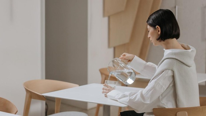 7 Kiat Jaga Kesehatan Tubuh dan Kulit Saat Suhu Panas yang Belakangan Terjadi, Tidak Mandi Terlalu Sering Salah Satunya!