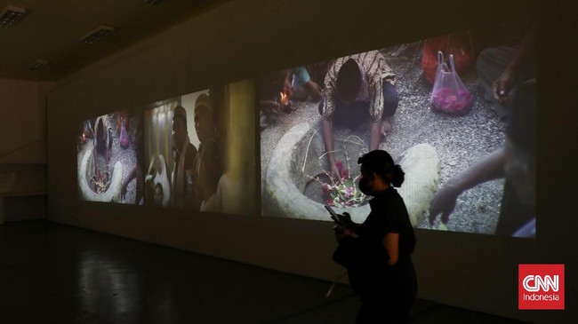FOTO: Keragaman Seni Rupa di Jakarta Biennale 2021