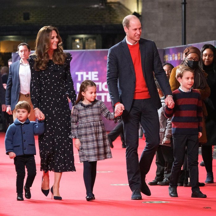 Pangeran William dan Kate Middleton bersama ketiga anaknya