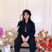 Inspirasi Pakaian Natal untuk Tubuh Curvy ala Beauty Vlogger Sarah Ayu!