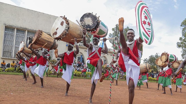 FOTO: Tarian Ritual Tambur Kerajaan, Warisan Budaya Takbenda Burundi
