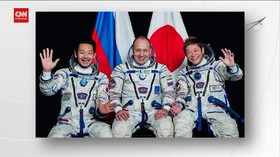 VIDEO: Kisah Milyarder Jepang Naik Roket Soyuz Berwisata Ke Luar Angka
