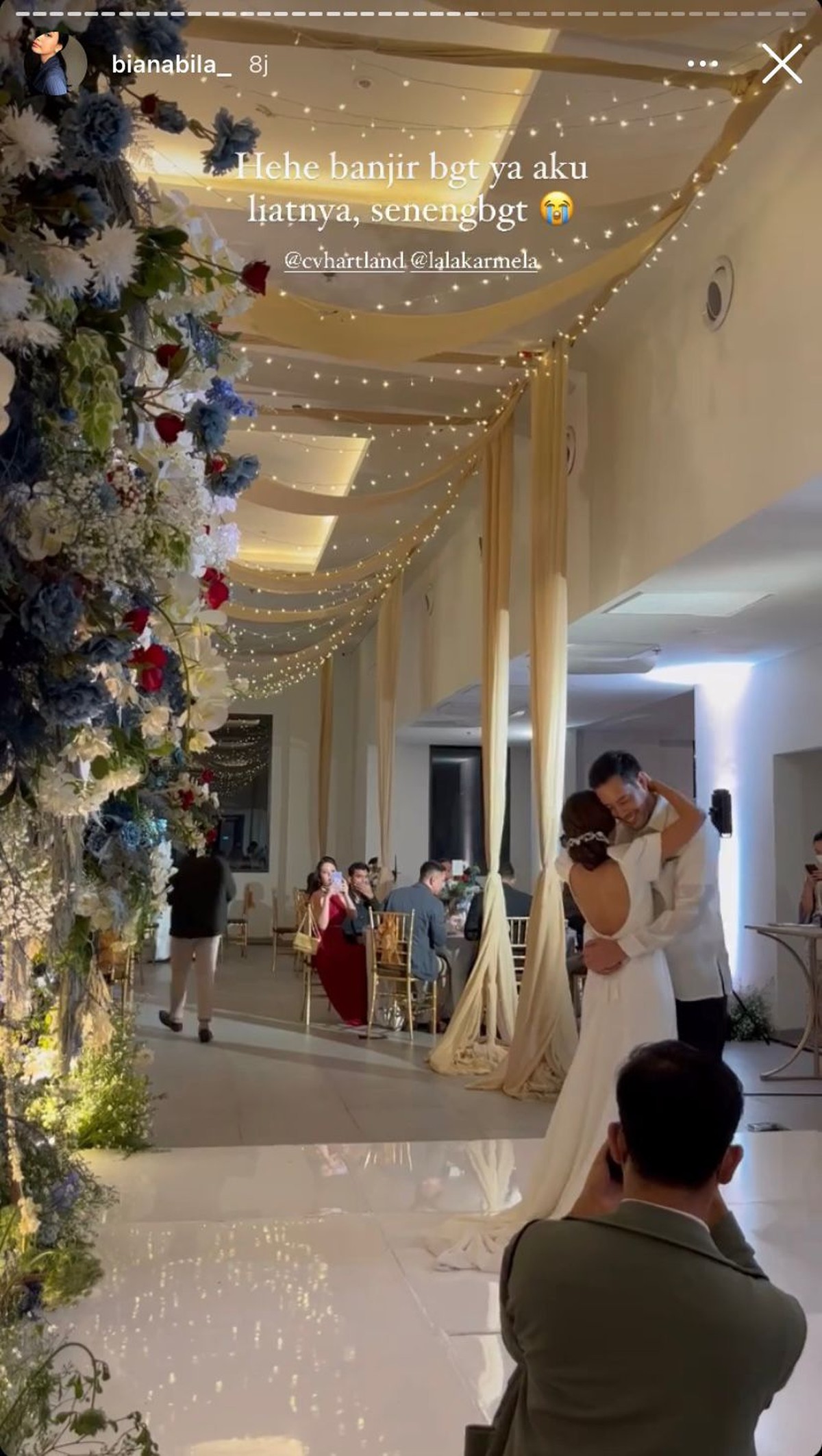 Ini adalah momen perdana bagi Aurel bertemu mertuanya secara langsung&period;