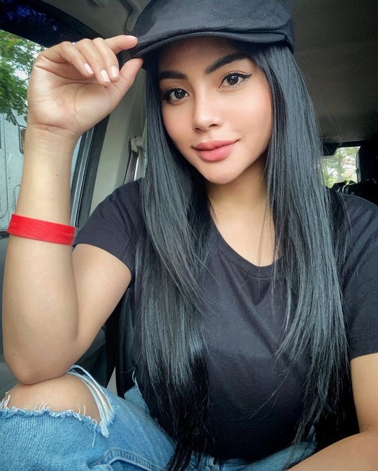 7 Potret Tisya Erni yang Terseret Kasus Prostitusi Selebgram TE 7 Potret Tisya Erni yang Terseret Kasus Prostitusi Selebgram TE