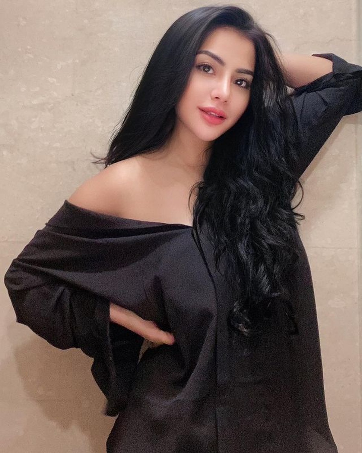 7 Potret Tisya Erni yang Terseret Kasus Prostitusi Selebgram TE