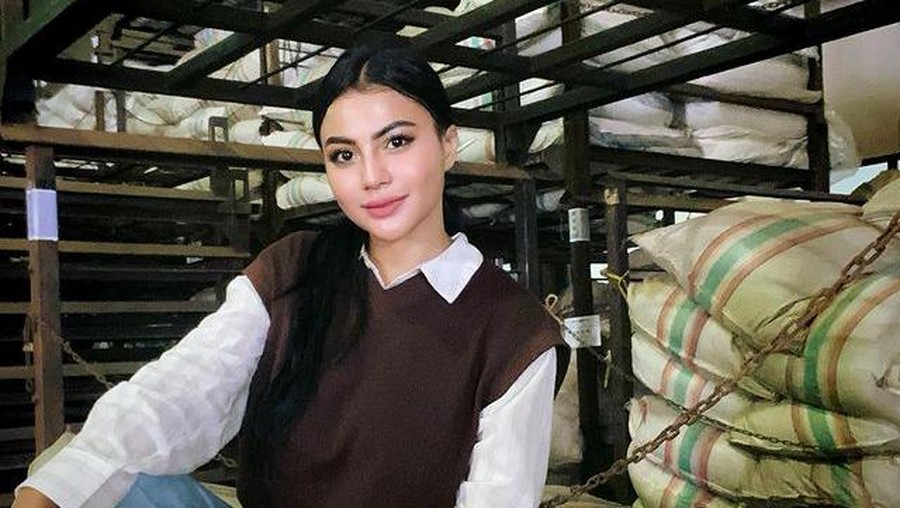 7 Potret Tisya Erni yang Terseret Kasus Prostitusi Selebgram TE
