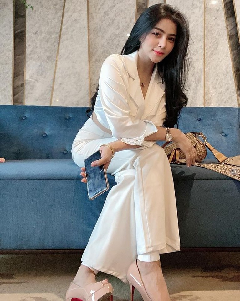 7 Potret Tisya Erni yang Terseret Kasus Prostitusi Selebgram TE 7 Potret Tisya Erni yang Terseret Kasus Prostitusi Selebgram TE