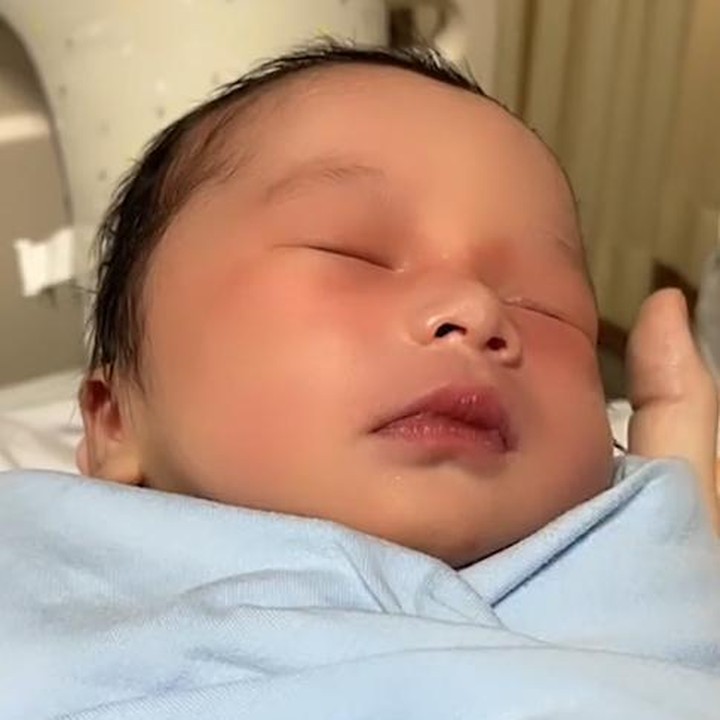 <p>Belum lama ini, Nathalie Holscher dan Sule juga menyelenggarakan acara akikah untuk <em>baby</em> Adzam. (Foto: Instagram @nathalieholscher)</p>