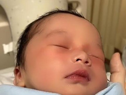 7 Potret Adzam, Putra Sule dan Nathalie Holshcer yang Disebut Bule Sunda