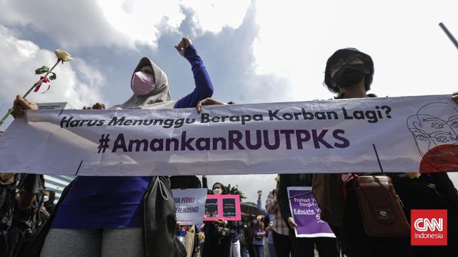 Pemerintah mendorong Rancangan Undang-Undang Tindak Pidana Kekerasan Seksual (RUU TPKS) disahkan akhir Januari 2022.