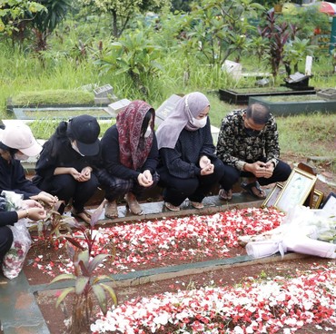 Doddy Sudrajat Dipolisikan soal Pindahkan Makam Vanessa Angel