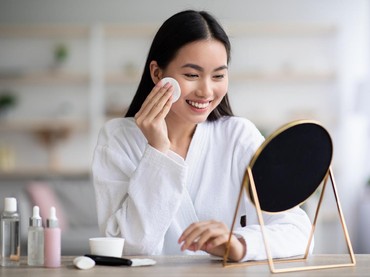 img-title 7 Cara Aplikasi Toner yang Tepat agar Kulit Sehat dan Cerah