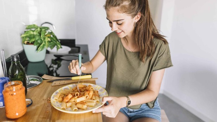 Makanan Pedas Bisa Bantu Turunkan Berat Badan saat Diet? Ini Faktanya!