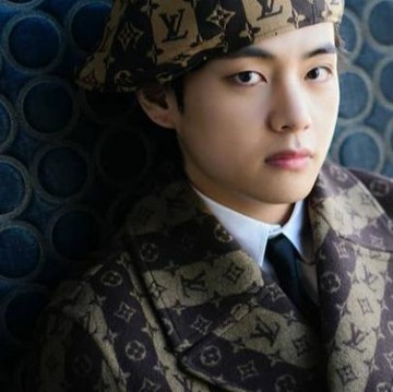Mengulik Kepribadian V BTS yang Merupakan Seorang INFP, Layak Disebut Sebagai 'Hopeless Romantics'?