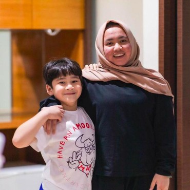 Sikap Rafathar Bilang Minta Tolong ke Mbak Lala Tuai Pujian