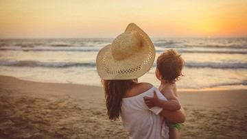 TIPS AMAN BEPERGIAN DENGAN BAYI