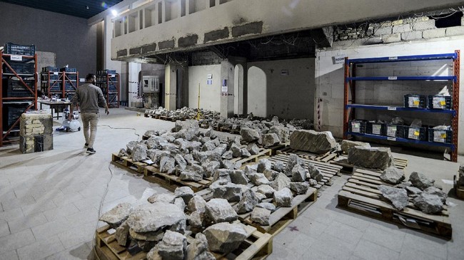 FOTO: Restorasi Artefak Kuno di Museum Irak Dibantu Prancis